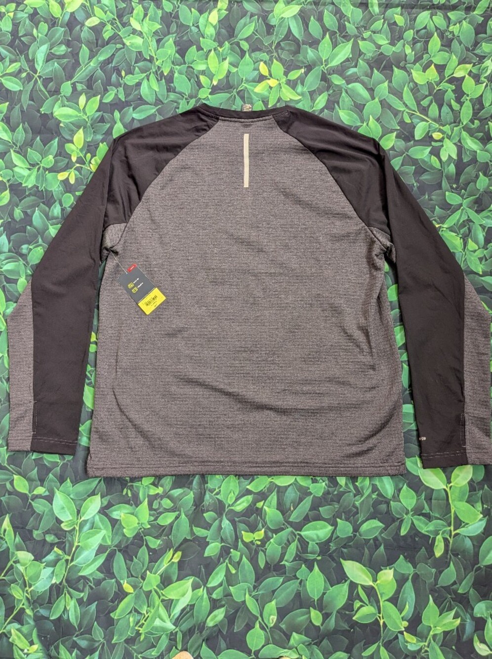 Xersion Long-Sleeve Raglan Shirt For Cold Weather Performance - Picture 8 of 9